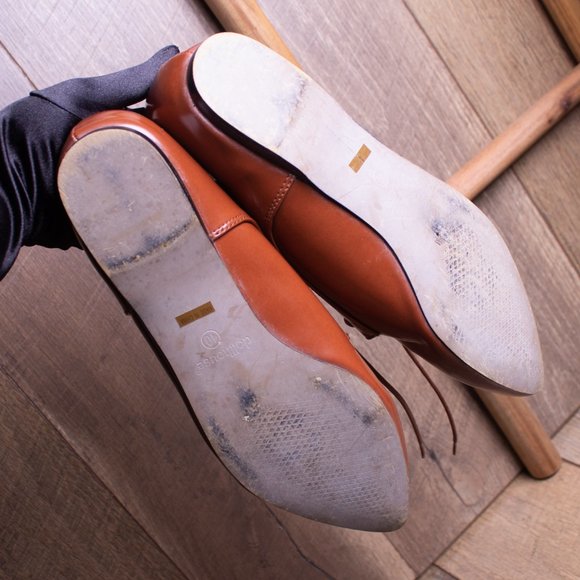 Tan Flats - Picture 5 of 5